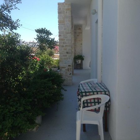 Rania Apartments Antiparos Town Екстериор снимка