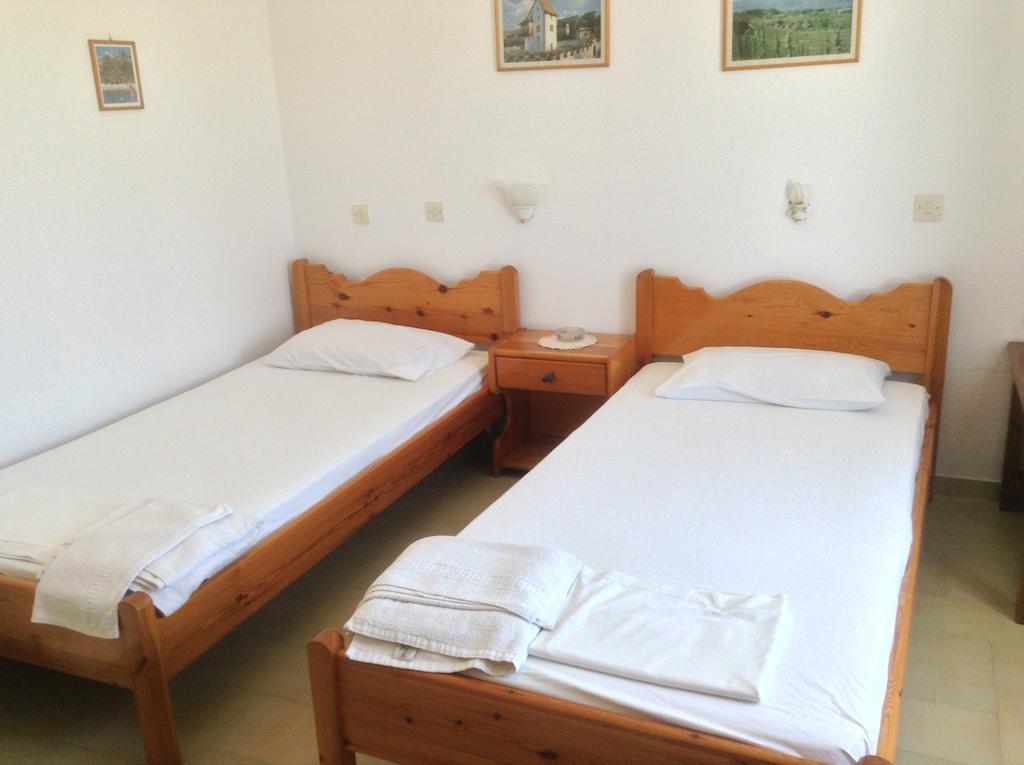Rania Apartments Antiparos Town Стая снимка